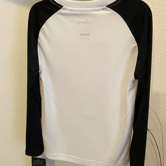 adidas & Nike Boys Set of 2 Long Sleeve T-Shirts - 6 - Picture 5 of 12